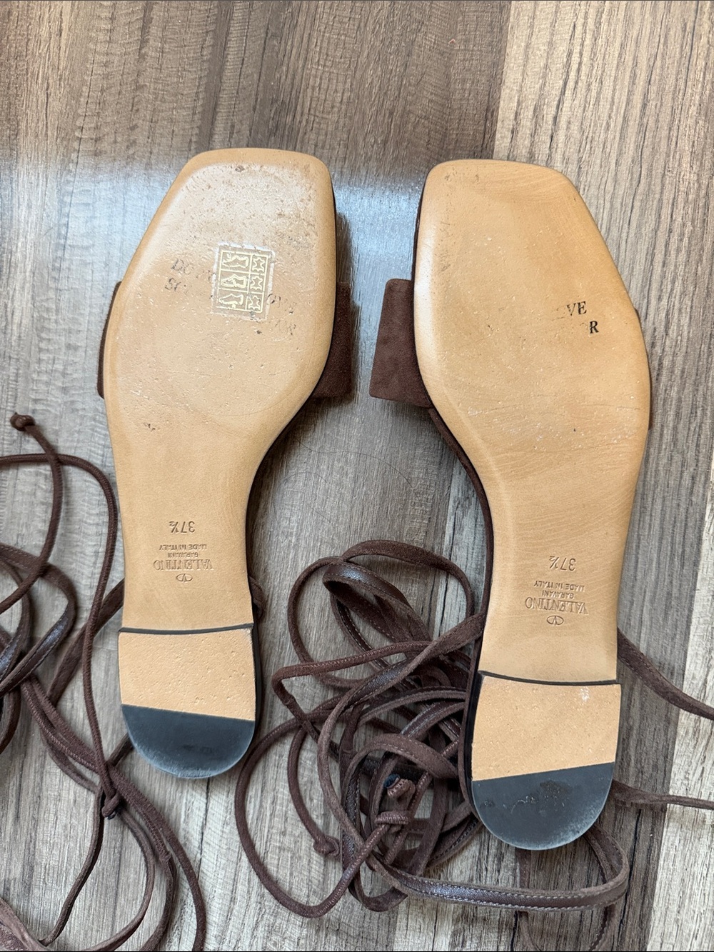 Valentino Garavani Brown Suede Lace-Up Flat Sandals Size 37.5 Made in Italy - Picture 2 of 5